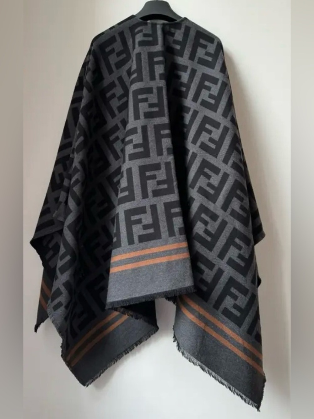 Fendi Wool poncho